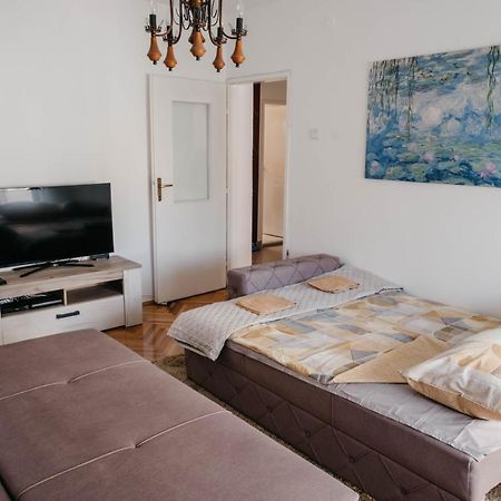 Apartment Bracovic - City Center Bar Buitenkant foto